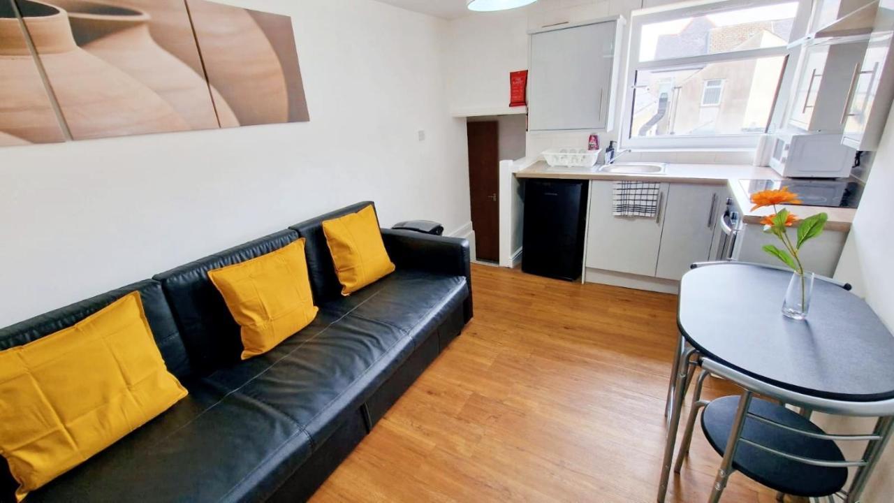 Jpl Apartment Cardiff Esterno foto
