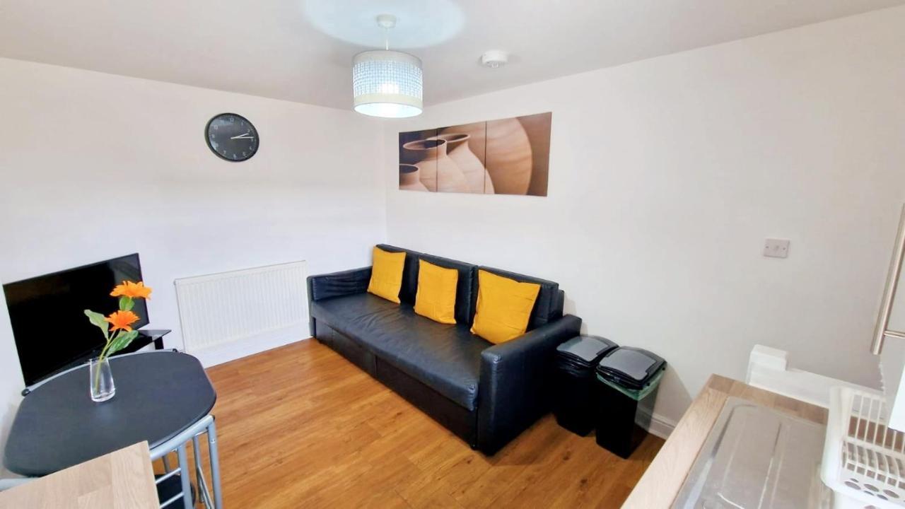 Jpl Apartment Cardiff Esterno foto